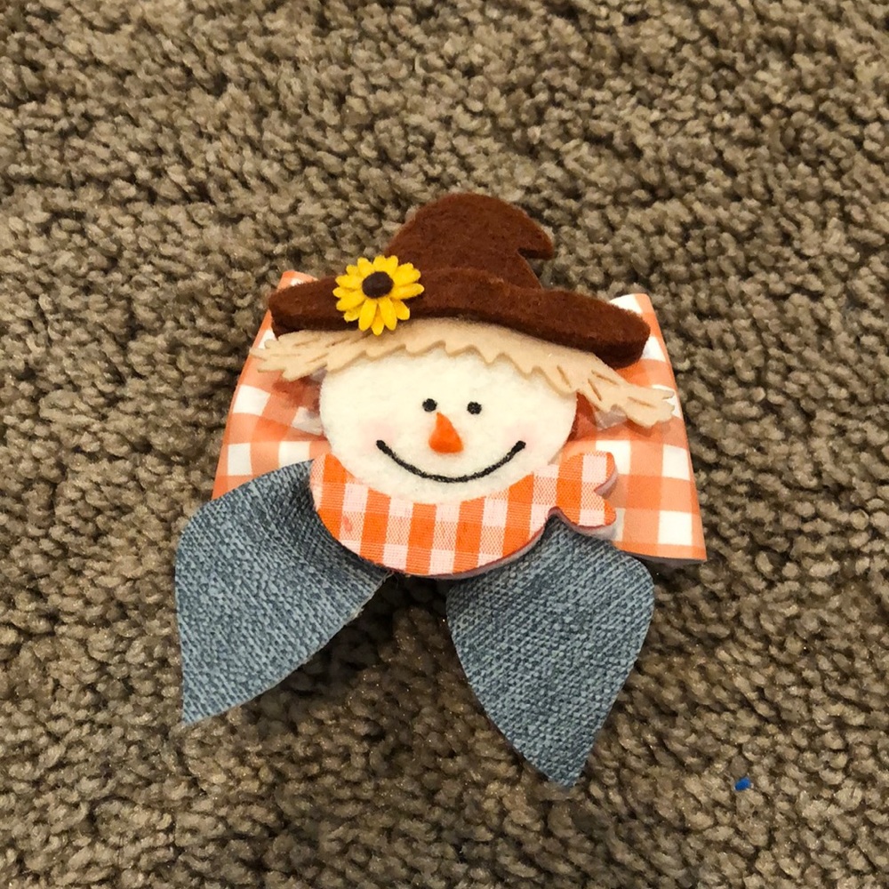 NWT hair bow
